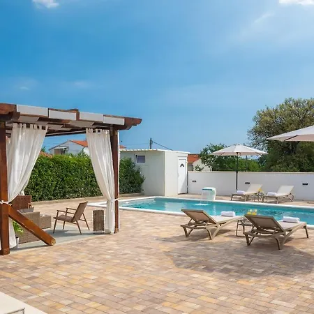 Peregrine Villa *