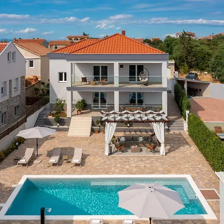 Peregrine Villa