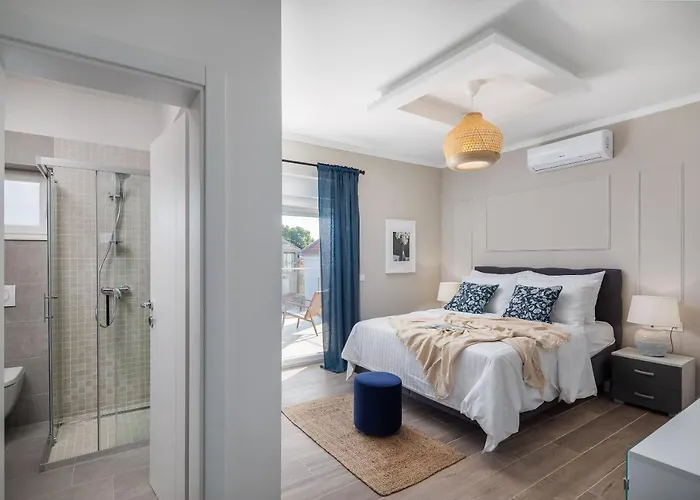 Peregrine Villa Pakostane